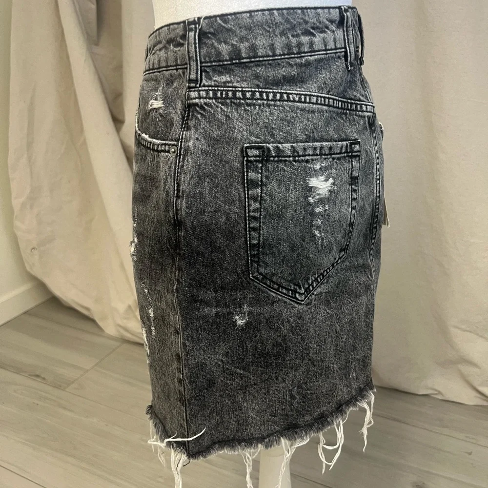 NWT SER.O.YA Allie Mini Skirt Phoenix Distressed Black Denim Wash Sz 29 Y2K 90s - Picture 6 of 9